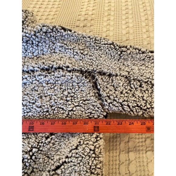Thread & Supply Fuzzy Teddy Bear Jacket Size Medium Lined Pockets 1/4 Zip Gray - Picture 11 of 12